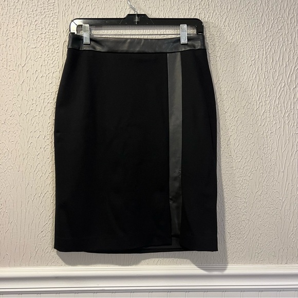 White House Black Market Black Ponte Faux leather Pencil Skirt size 4 - Picture 5 of 14
